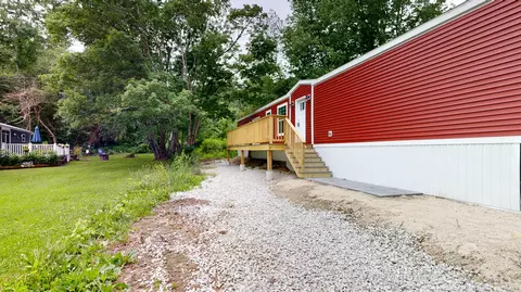 39 Imperial Dr, Eliot, ME 03903