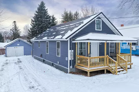 33 Vaughn St, Caribou, ME 04736