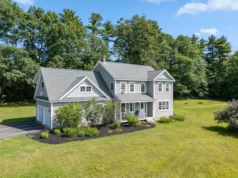 20 Equestrian Ln, Gorham, ME 04038