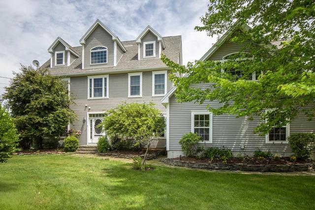 37 Constitution Ave, Hampden, ME 04444