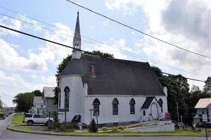 Exterior - 103 Spring St, Dexter, ME 04930 photo 1 of 3