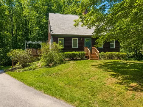 1070 Coles Hill Rd, Wells, ME 04090