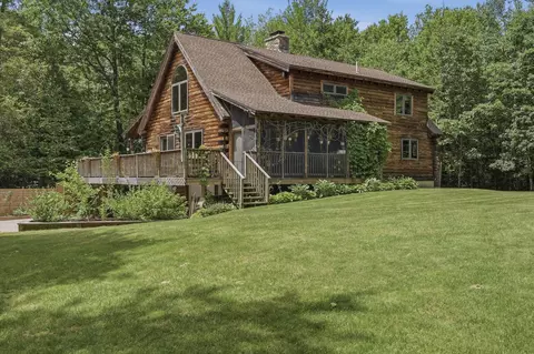 58 Lord Rd, Buxton, ME 04093