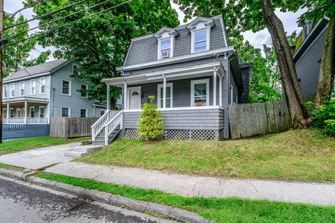 124 Brackett St, Westbrook, ME 04092