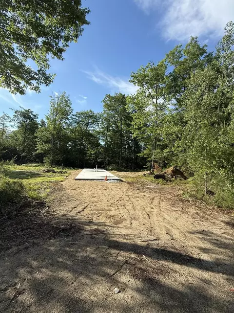 9 Michaels Way, Paris, ME 04281