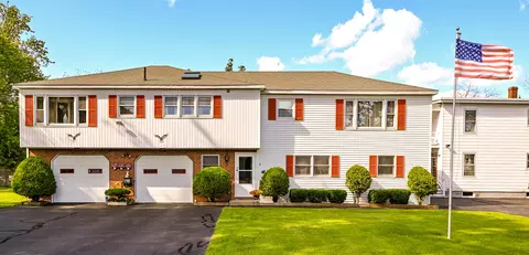 19 Free St, Biddeford, ME 04005