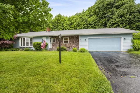 18 Caron St, Lewiston, ME 04240