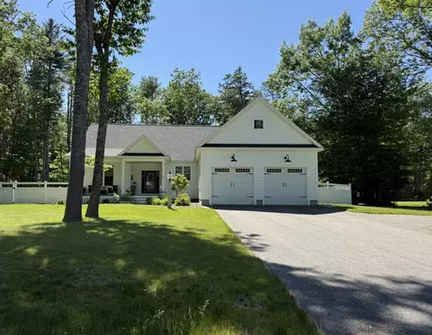 8 Cottonwood Cir, Wells, ME 04090