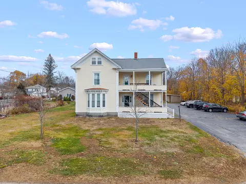 91 Bradley St, Saco, ME 04072