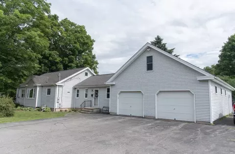 42 Belmont Ave, Randolph, ME 04346