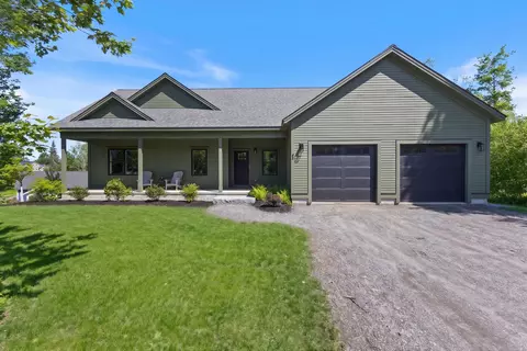 43 Rose Douglas Ln, Brunswick, ME 04011