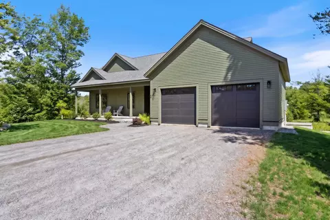 43 Rose Douglas Ln, Brunswick, ME 04011