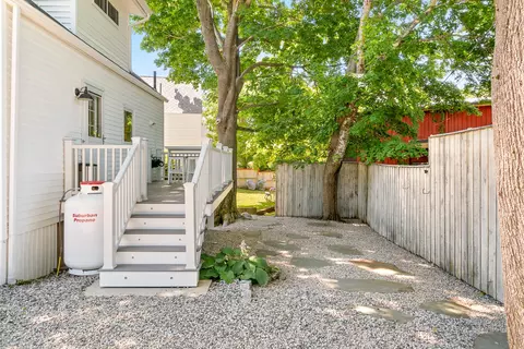 Exterior - 240 Shore Rd, Ogunquit, ME 03907 photo 3 of 5