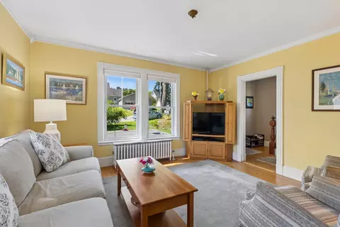 Living - 378 Middle St, Bath, ME 04530 photo 4 of 7