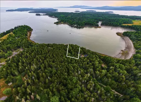 M26, Islesboro, ME 04848