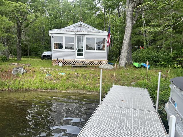 27 Sunshine Ln, Hartland, ME 04943