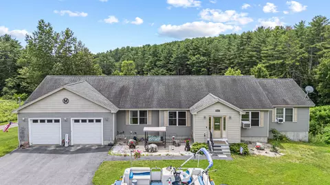 2 Victoria Dr, Gray, ME 04039