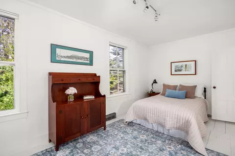Bedroom - 441 Main St, Thomaston, ME 04861 photo 1 of 11