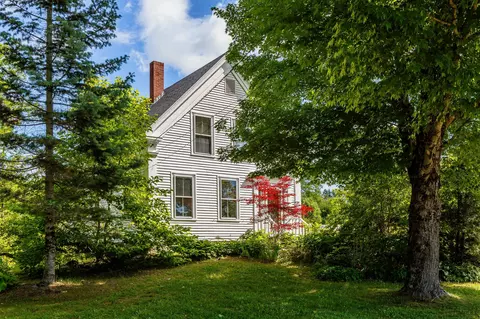 Exterior - 441 Main St, Thomaston, ME 04861 photo 5 of 41