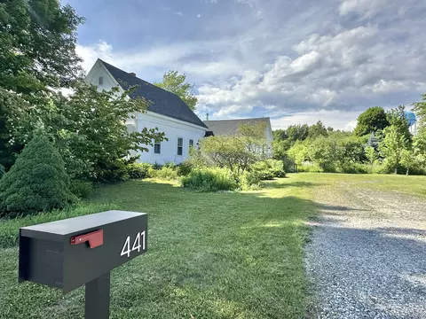 Exterior - 441 Main St, Thomaston, ME 04861 photo 4 of 41