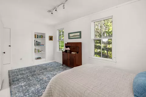 Bedroom - 441 Main St, Thomaston, ME 04861 photo 3 of 11