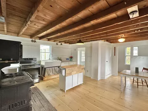 Kitchen - 441 Main St, Thomaston, ME 04861 photo 4 of 4