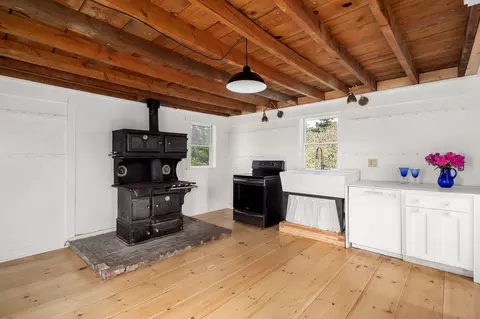 Kitchen - 441 Main St, Thomaston, ME 04861 photo 2 of 2