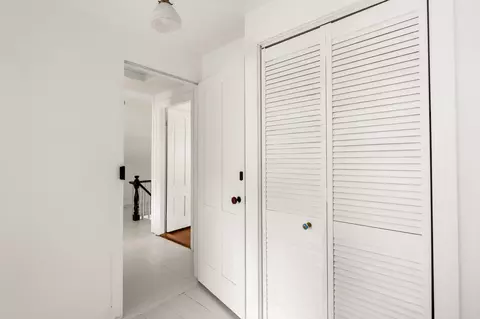 Entry Way - 441 Main St, Thomaston, ME 04861 photo 10 of 12