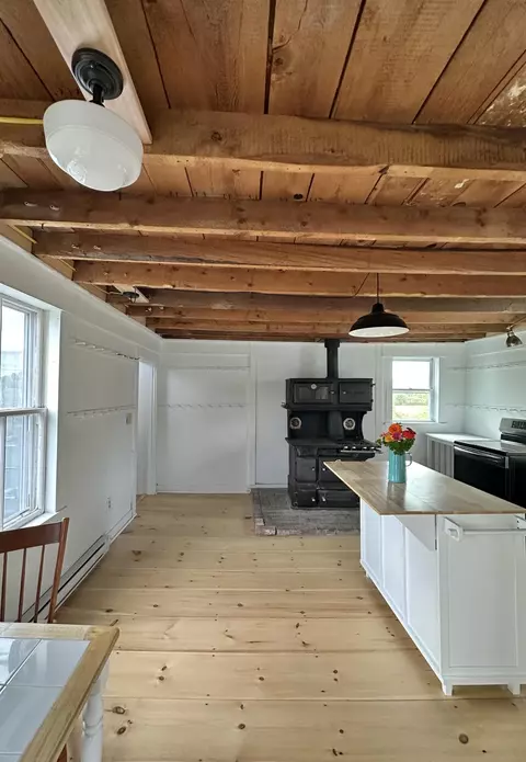 Kitchen - 441 Main St, Thomaston, ME 04861 photo 3 of 4