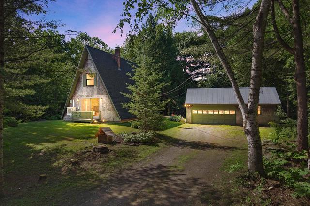 22 Hallett St, Chelsea, ME 04330