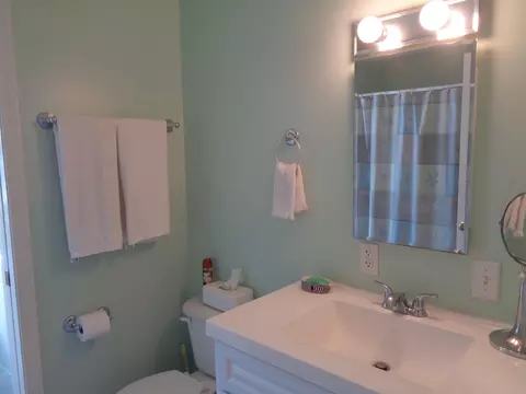 Bath - 33 Landing Rd, Steuben, ME 04680 photo 1 of 7