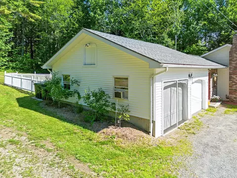 573 Augusta Rd, Belgrade, ME 04917 photo 8