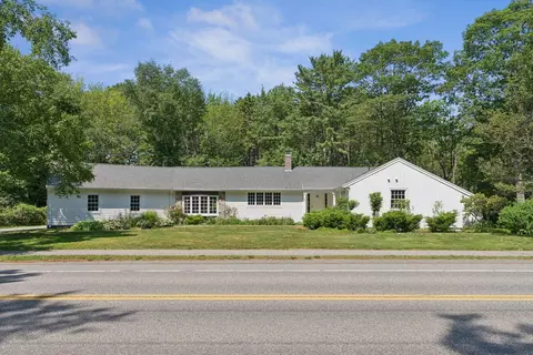 53 Beach Ave, Kennebunk, ME 04043