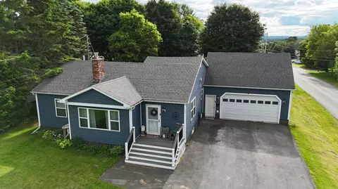 122 Dudley St, Presque Isle, ME 04769