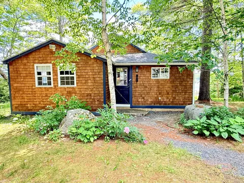 1 Crichton Way, Ellsworth, ME 04605