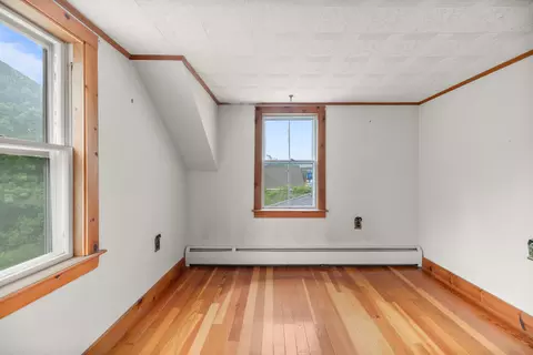 Bedroom - 405 Western Ave, Augusta, ME 04330 photo 7 of 10