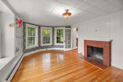 Living - 405 Western Ave, Augusta, ME 04330 photo 5 of 6