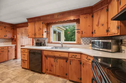 Kitchen - 405 Western Ave, Augusta, ME 04330 photo 1 of 5