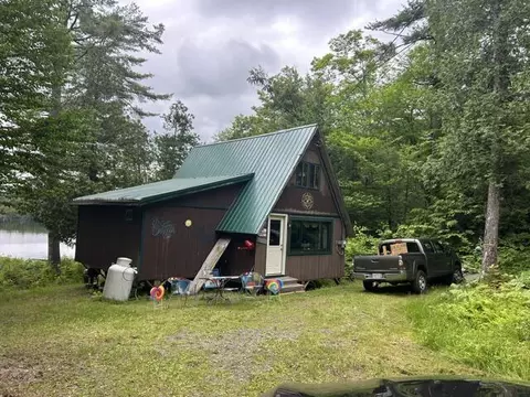 137 Parsons Landing Rd, Dover Foxcroft, ME 04426