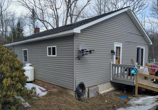 201 Mast Hill Rd, Bucksport, ME 04416