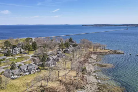 49 Jameson Point Rd #22, Rockland, ME 04841