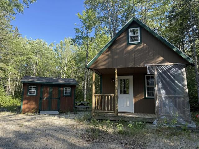 143 Settlers Dr, Hancock, ME 04640
