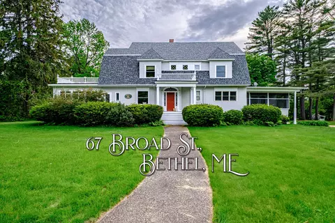67 Broad St, Bethel, ME 04217