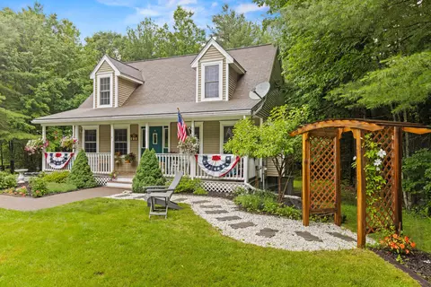 7 Chase St, Standish, ME 04084 photo 1