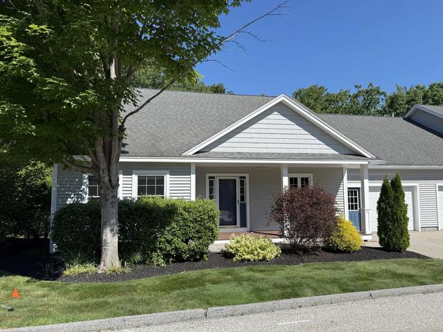 30 York Ledge Dr #30, Cumberland, ME 04110