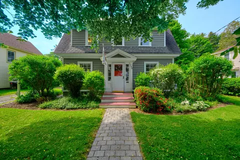 140 Talbot Ave, Rockland, ME 04841