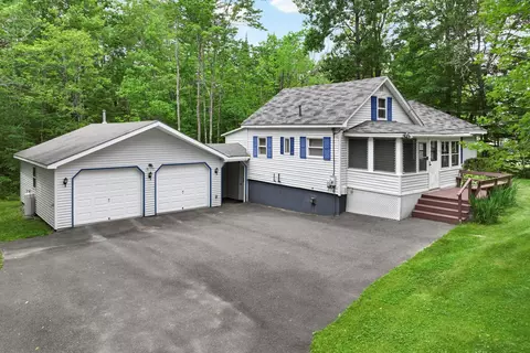 15 White Birch Ln, Greene, ME 04236