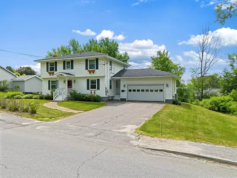 Exterior - 56 Eustis Pkwy, Waterville, ME 04901 photo 5 of 10