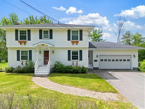 56 Eustis Pkwy, Waterville, ME 04901