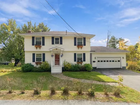 56 Eustis Pkwy, Waterville, ME 04901